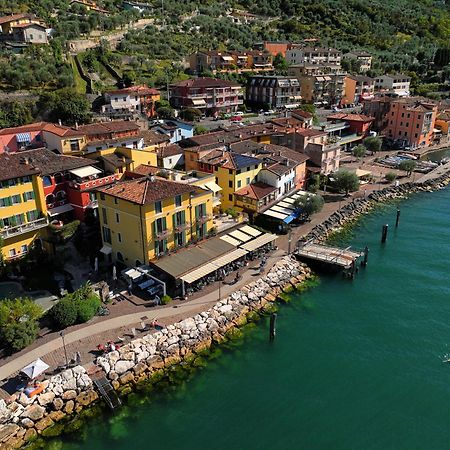 Lake Front Hotel Brenzone Bagian luar foto