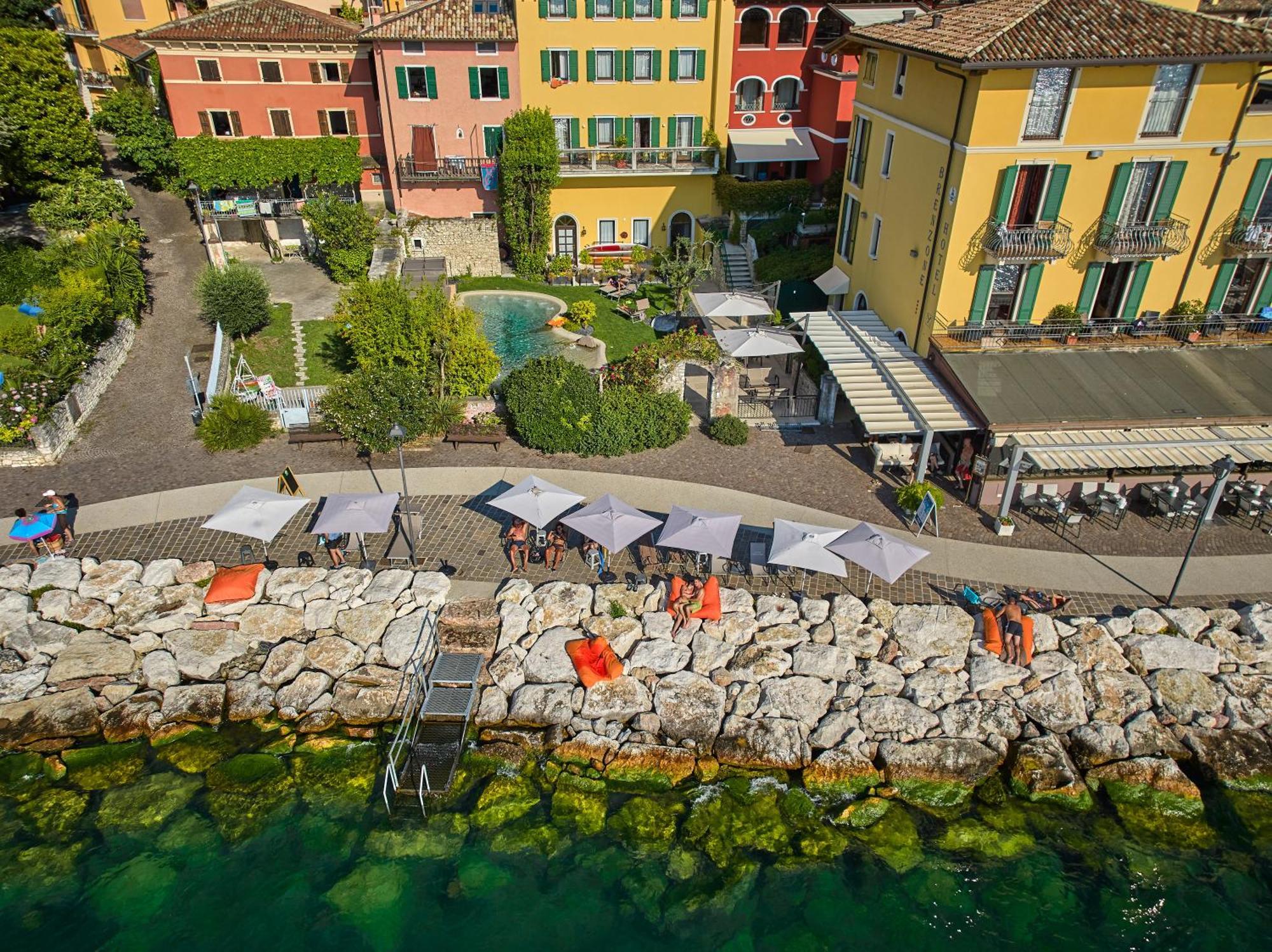 Lake Front Hotel Brenzone Bagian luar foto