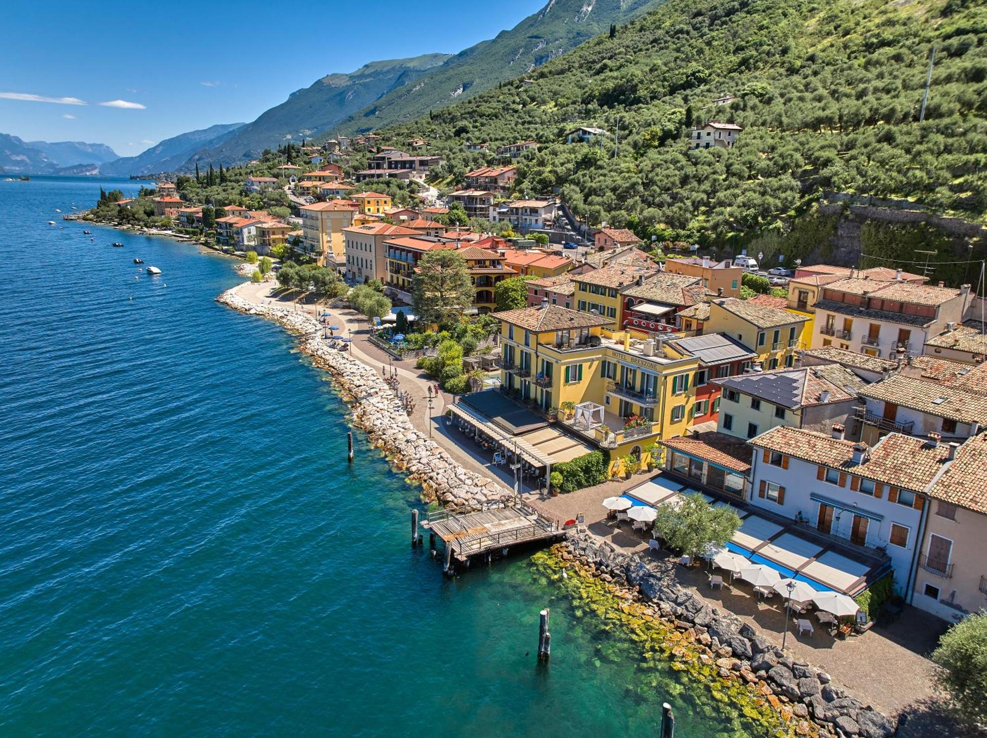 Lake Front Hotel Brenzone Bagian luar foto